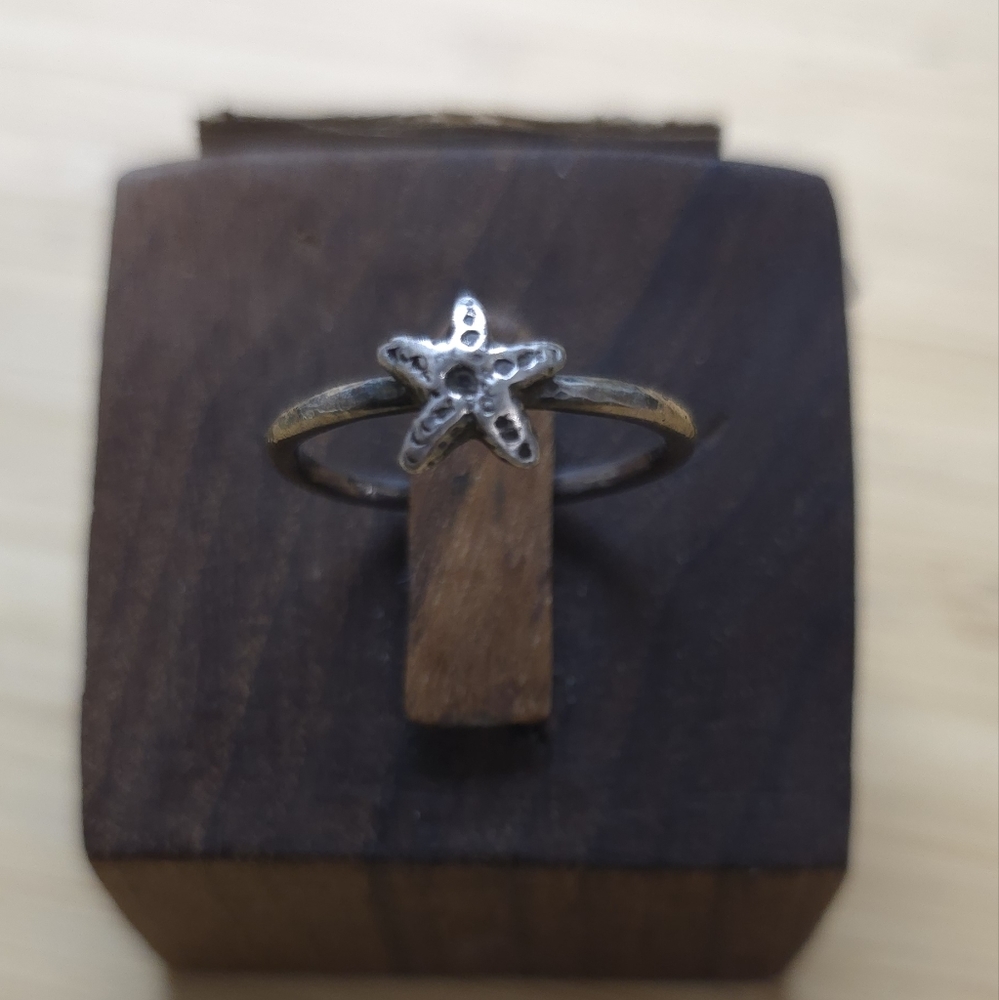 Sterling silver starfish ring
